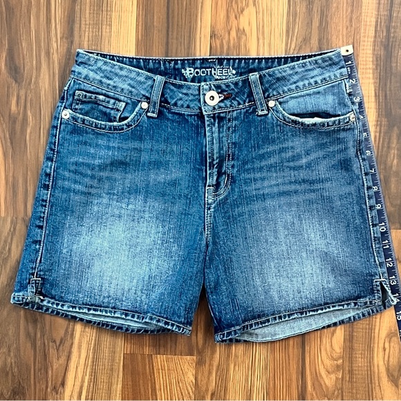BootHeel Trading Co. Fairfax High Rise Slit Side Denim Jean Shorts – Size 27 - Picture 13 of 16